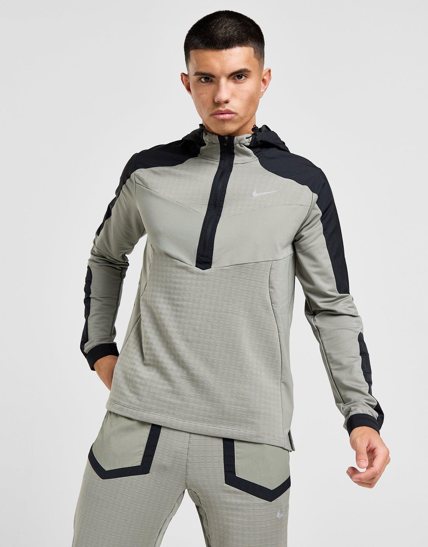 Nike performance hooded jacket grey