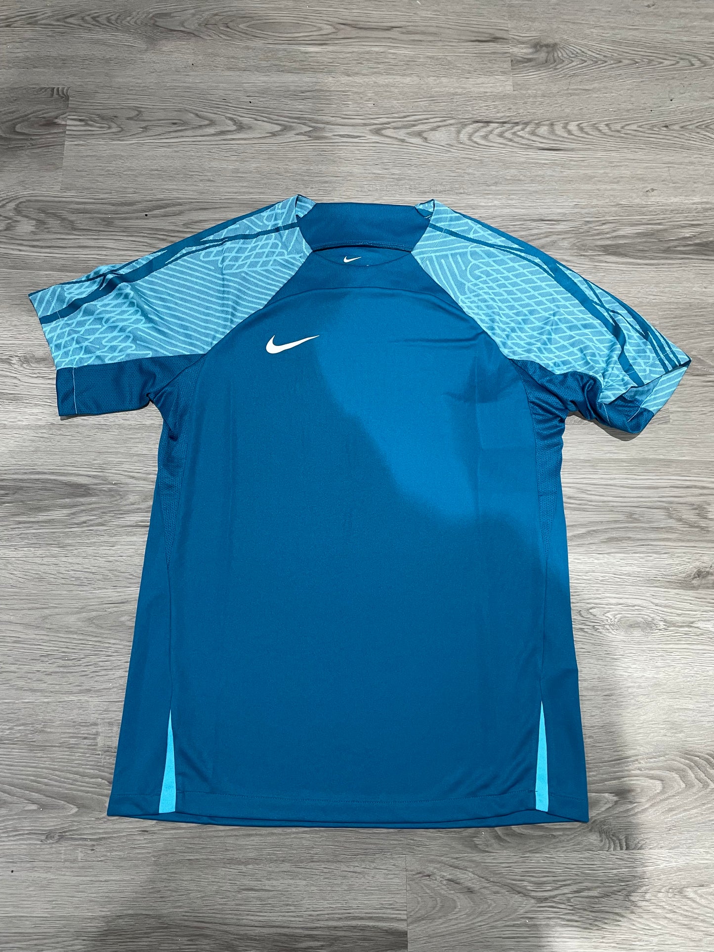 Nike turquoise T-Shirt