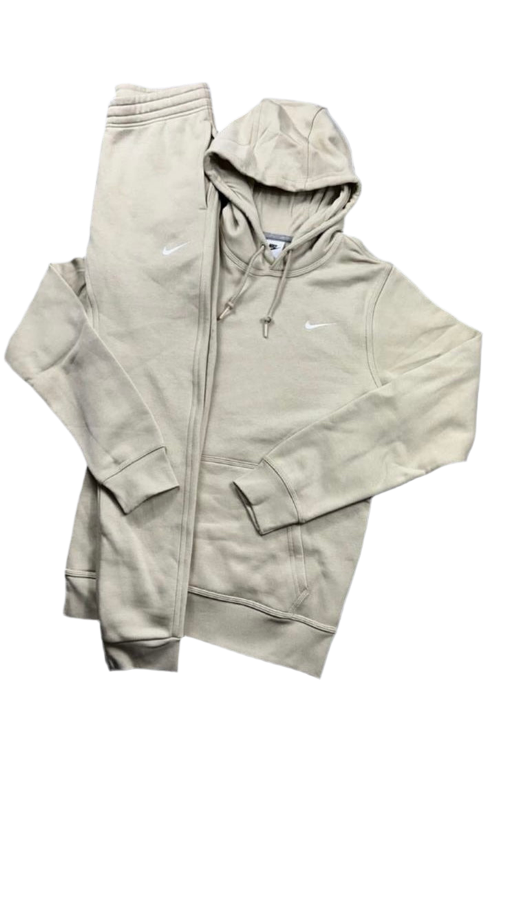 Nike Club Tracksuit - Beige