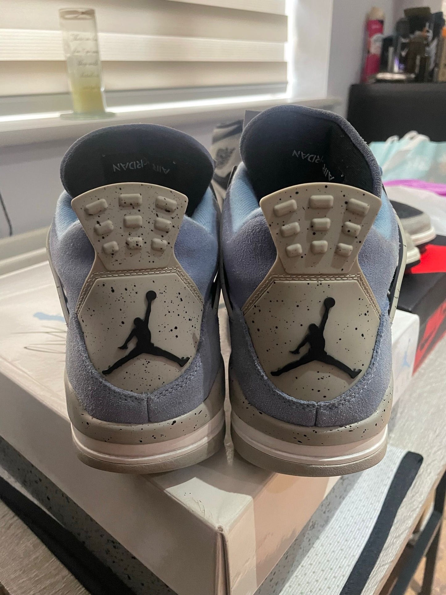 Jordan 4 UNC - USED