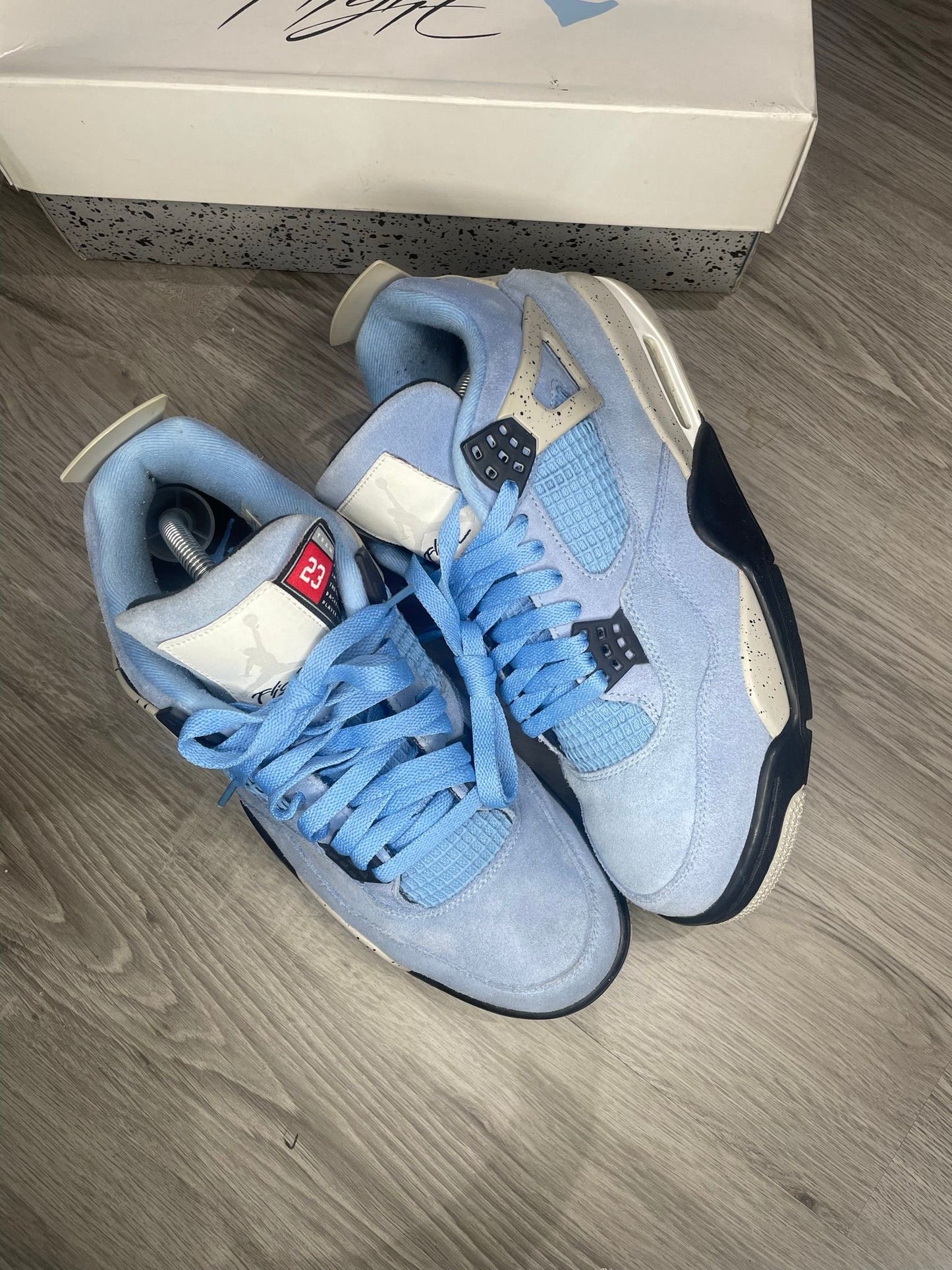 Jordan 4 UNC - USED