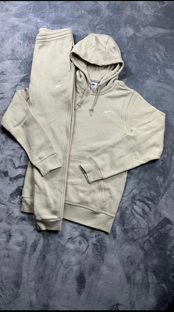 Nike Club Tracksuit - Beige