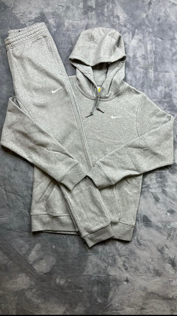 Nike Club Tracksuit - Grey