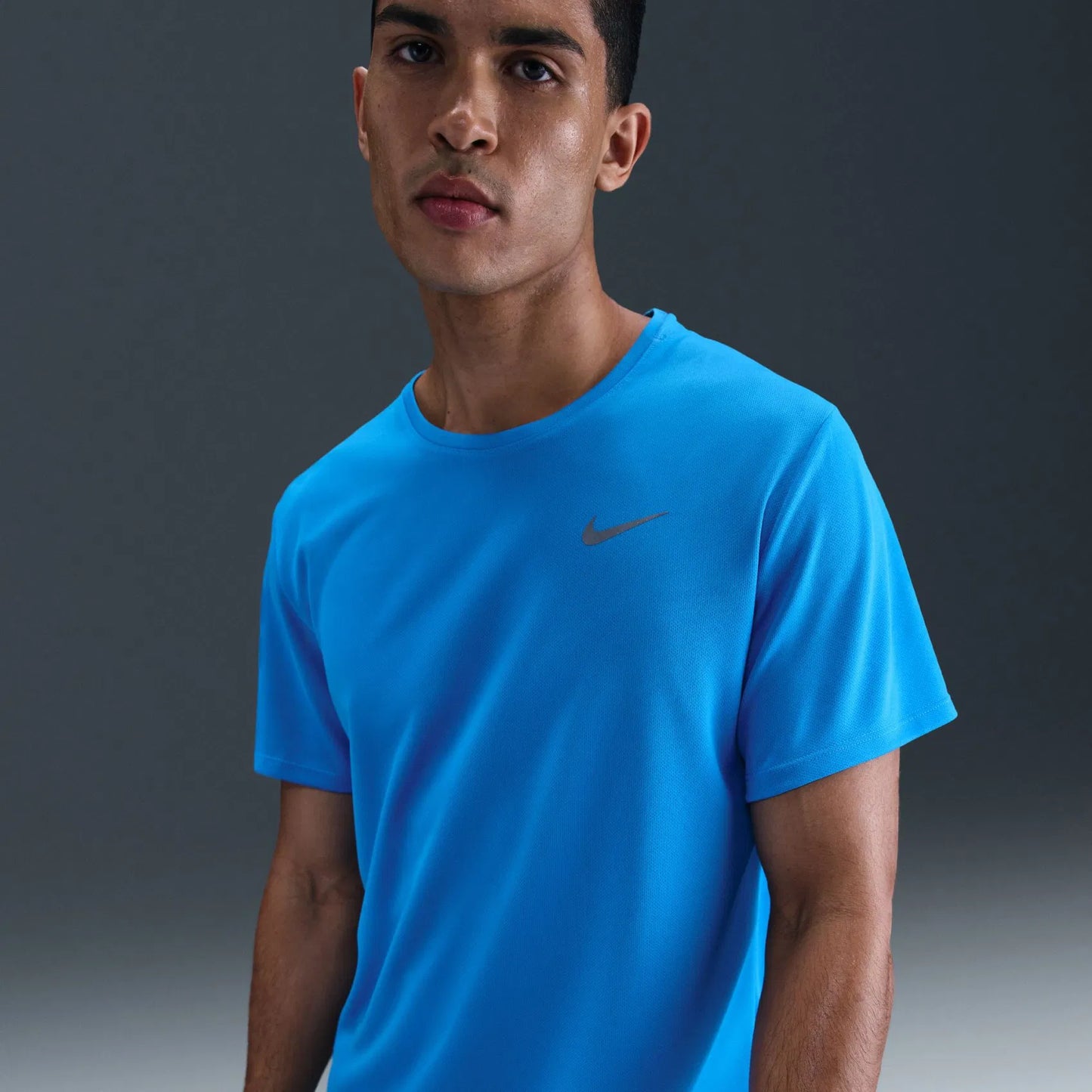 Nike Dri-Fit Run Division Men’s Running Top Hero Blue